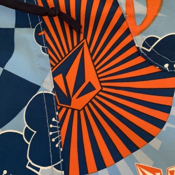 Y2K Vintage Volcom blue swim/board shorts - Picture 4 of 8